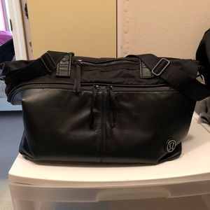 Lululemon duffle bag